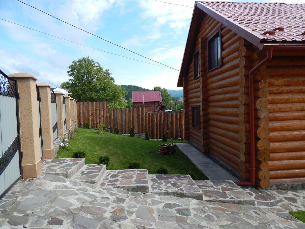 Smerekovyi Dvir Поляна Экстерьер фото